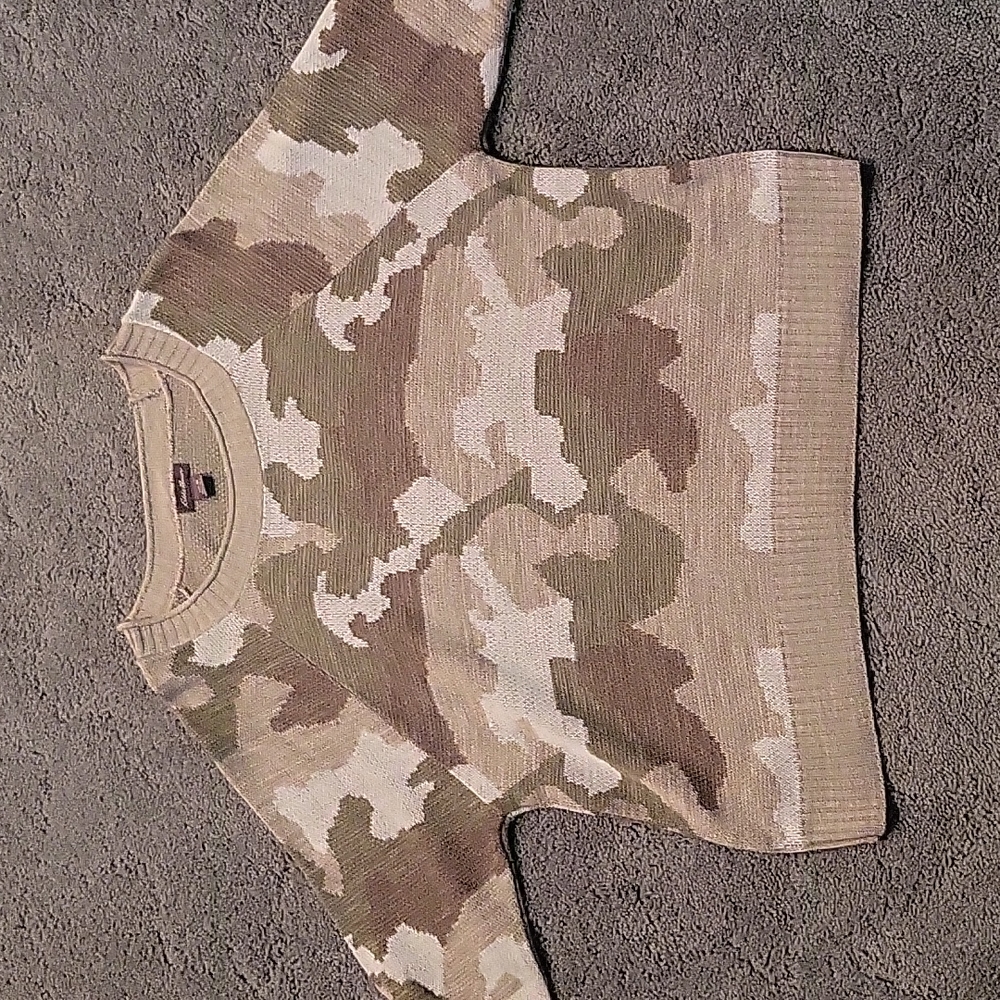 Eddie Bauer Camouflage Sweater, Size Medium